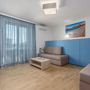  Apartment Nena I Ilka