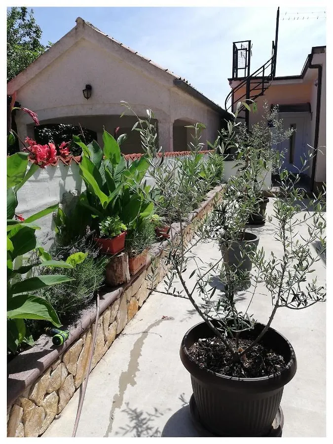 Appartamento Apartmani Alma Pola Croazia