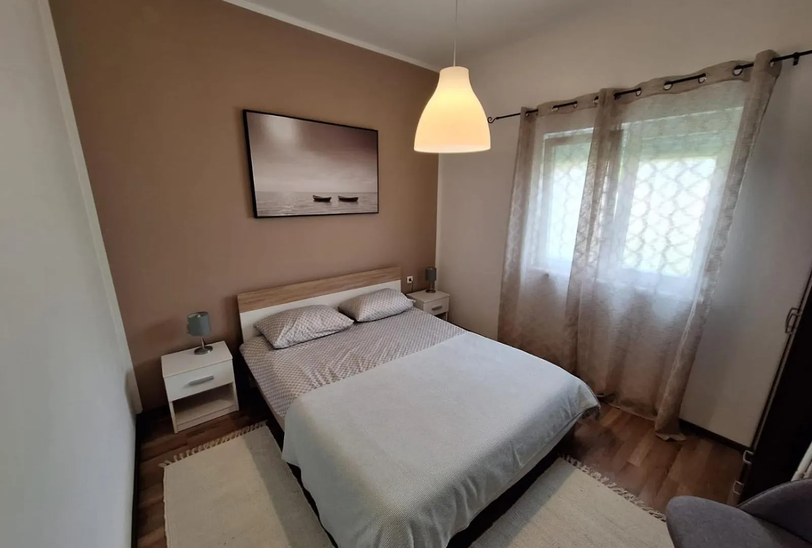 Apartmani Alma Pula 0*,